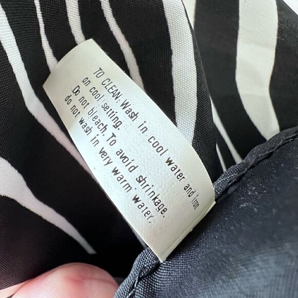 Avon scarf wrap zebra print black white - Picture 10 of 10